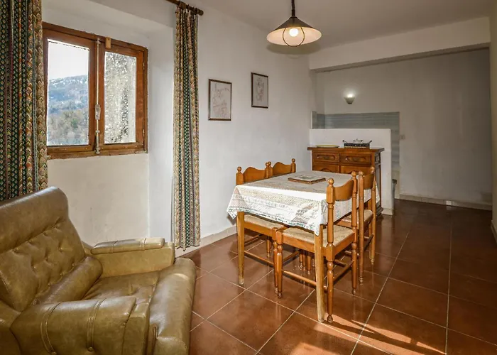 Cozy In Carcheto Brustico 公寓 Stazzona